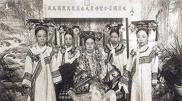 Tại sao Từ Hy thái hậu lại phải sụp lạy một thiền sư?
