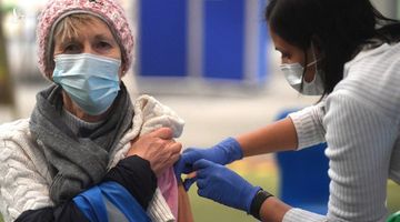 Phát hiện biến thể mới nhất của SARS-CoV-2 có khả năng vô hiệu vaccine