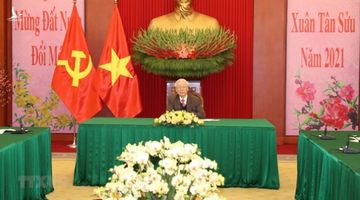 Chủ tịch Trung Quốc Tập Cận Bình chúc tết người dân Việt Nam