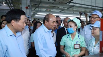 Trả lời câu hỏi “Thủ tướng và Chính phủ nên trở thành gì?”