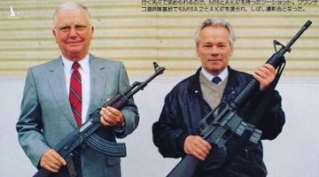 Cuộc gặp gỡ đầy duyên nợ giữa cha đẻ AK-47 và cha đẻ M-16