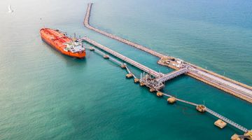 Nikkei: Quốc gia nào tại ASEAN được Nhật Bản chia sẻ dầu mỏ đầu tiên?