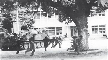 Giải phóng Miền Nam, thống nhất đất nước: Ninh Thuận ngày cất cao ngọn cờ giải phóng 16/4/1975