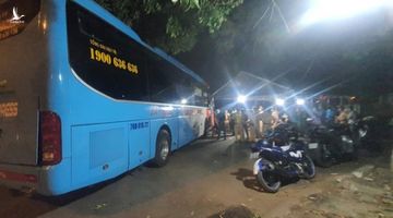 Công an Đà Nẵng thông tin vụ tài xế đâm sụp chốt kiểm dịch và nhốt CSGT trên xe