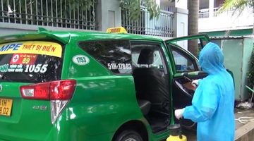 Tài xế taxi Mai Linh chở F0 ở TP.HCM: ‘Hơi sợ nhưng thấy công việc ý nghĩa’