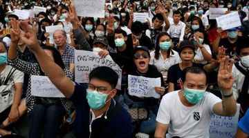 Thái Lan vỡ trận sau cuộc biểu tình, bạo loạn ngày 18/7