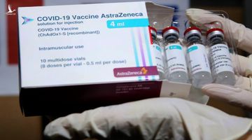 Thêm gần 600.000 liều vaccine AstraZeneca do Việt Nam mua đã về Tân Sơn Nhất