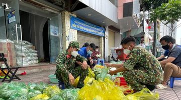 Ngày đầu tiên cán bộ, chiến sĩ xuất quân phòng, chống dịch trên địa bàn TPHCM