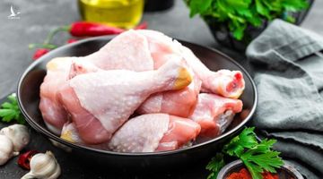 Nhân viên tiết lộ sự thật về những chiếc đùi gà trong siêu thị