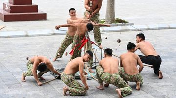Đội Công binh trình diễn võ thuật tại Hà Nội