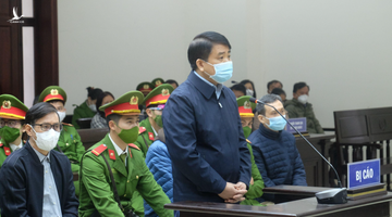 Ông Nguyễn Đức Chung nói mình đang chữa ung thư, xin tòa giảm án