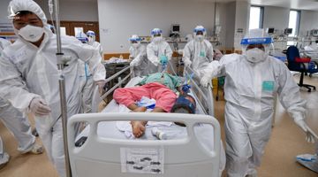 Cảnh báo quá tải hệ thống y tế do F0 tăng cao