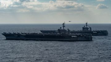 Mỹ điều động 2 siêu tàu sân bay tới Biển Đông tập trận