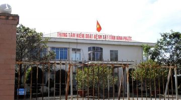 Vụ xin nộp lại quà của Việt Á: 6 cán bộ CDC Bình Phước liên tục ‘đi sớm, về muộn’