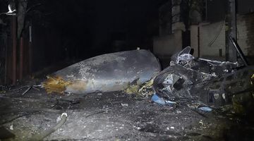 Chiến sự “nóng rực” khắp Ukraine, máy bay liên tục bị bắn rơi
