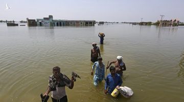 Đáng sợ như lũ lụt Pakistan: Từ đồng bằng thành hồ rộng 100 km
