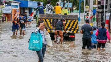 Bão nhiệt đới càn quét Philippines khiến hàng trăm người thiệt mạng