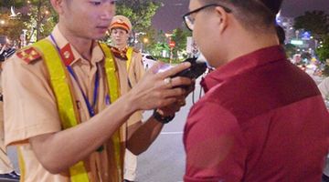 Sức mạnh từ một lệnh cấm ngày Tết