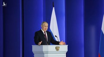 Tổng thống Putin tuyên bố đình chỉ hiệp ước hạt nhân với Mỹ