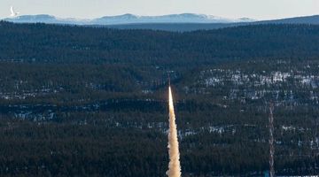 Tên lửa Thụy Điển chệch hướng, rơi thẳng xuống Na Uy