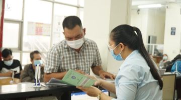 Bộ trưởng phản bác ý kiến năng suất lao động Việt Nam thấp hơn Lào