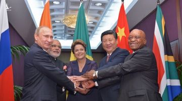 Có gì hấp dẫn bên trong “miếng phô mai” mang tên BRICS?