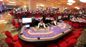 Bộ Tài chính đề xuất kéo dài thời gian thí điểm cho người Việt Nam vào chơi casino