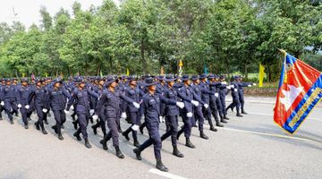 KHI BIÊN GIỚI SÁT LẠI GẦN