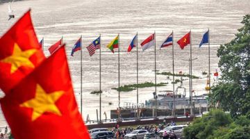 GIỮA PHONG BA, ĐẤT VIỆT VẪN CHỈ MỘT HƯỚNG