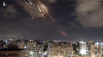 Tehran muốn đàm phán, gửi thông điệp khẩn: “Miễn là Washington không nhúng tay”