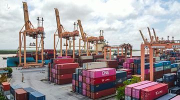 14 hải quan sắp ra tòa trong vụ thông quan 13.000 container hàng lậu