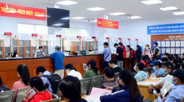 Tăng cường kỷ luật công vụ: Công chức vi phạm sẽ bị tạm đình chỉ theo Quyết định 727