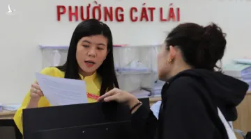 Cán bộ phường sau sáp nhập: Người thừa, việc thiếu và bài toán nhân sự