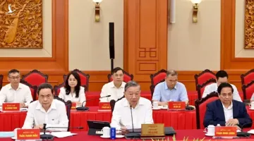 Bộ Chính trị cho ý kiến nhân sự Đại hội Đảng bộ MTTQ, các đoàn thể T.Ư