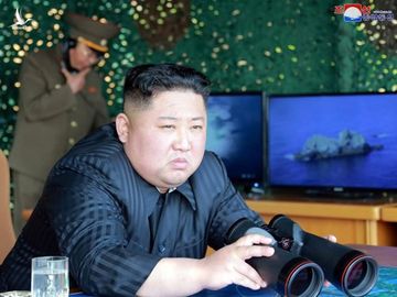 Lãnh đạo Triều Tiên Kim Jong Un đã theo dõi vụ phóng thử tên lửa hôm 25/7.   