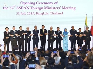 ASEAN ra tuyen bo chung ve Bien Dong, quan ngai 'cac su co nghiem trong' hinh anh 1