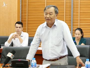 'Phụ cấp cả tháng của 1 thứ trưởng không bằng tôi dạy thêm 1 buổi'