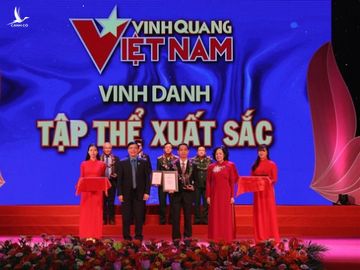 Cầu thủ Quang Hải, doanh nhân Johnathan Hạnh Nguyễn được vinh danh Vinh quang VN - Ảnh 1.