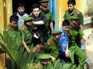 Tài "mụn" bị y án tử hình về hành vi đâm chết 2 'hiệp sĩ đường phố' ở Sài Gòn /// ẢNH: NGỌC DƯƠNG