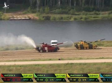 Bất chấp hỏng xe, Việt Nam vẫn vào bán kết Tank Biathlon Bat chap hong xe, Viet Nam van vao ban ket Tank Biathlon
