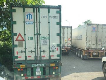 Trung Quốc bất ngờ cấm hàng trăm xe container VN qua biên giới - ảnh 1