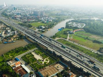 Thị trường bất động sản TP HCM dọc theo tuyến metro. Ảnh: Hữu Khoa