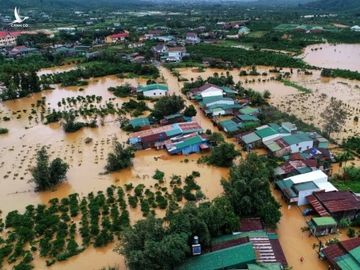  Lũ kinh hoàng nhấn chìm cả một vùng rộng lớn 2 xã Đại Lào và Lộc Châu trong biển nước trong 2 ngày (8 và 9.8). /// Ảnh: Trùng Dương