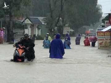 Phú Quốc ngập lịch sử, nghìn người vật lộn trong 'trận đại hồng thủy'