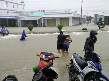 Phu Quoc ngap chua tung thay, giao thong bi chia cat hinh anh 1 