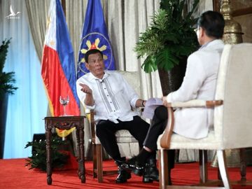 Tong thong Duterte: La tu nhien khi Trung Quoc theo doi Philippines hinh anh 1