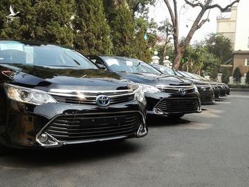 Giá thuê VinFast Lux tương đương giá thuê Toyota Camry đời cũ trên thị trường. 