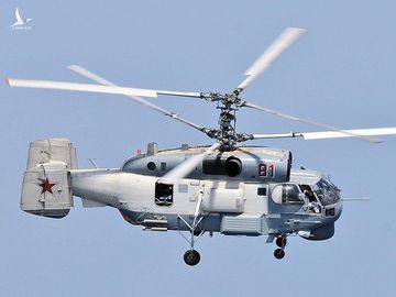 Ka-28 có thể mang theo 1 ngư lôi, hoặc tên lửa chống hạm, 10 quả bom chống ngầm PLAB-250-120, 2 quả bom đánh dấu vị trí để chỉ định mục tiêu tàu ngầm cho các phương tiện tác chiến khác. Ảnh: Hải quân Mỹ. Ka-28 và phiên bản gốc Ka-27 là xương sống trong lực lượng trực thăng chống ngầm của Hải quân Nga và nhiều nước trên thế giới. Nó được đánh giá là một trong những sát thủ săn ngầm tốt nhất thế giới. Ảnh: Sputnik. 