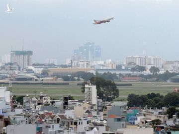 Sân bay Tân Sơn Nhất tắc từ trên trời, dưới đất gây khó cho không lưu - Ảnh 3.