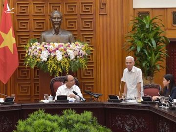 “Nếu đúng là Bác ốm, chúng tôi xin hiến trái tim của mình để thay tim cho Bác” - 1